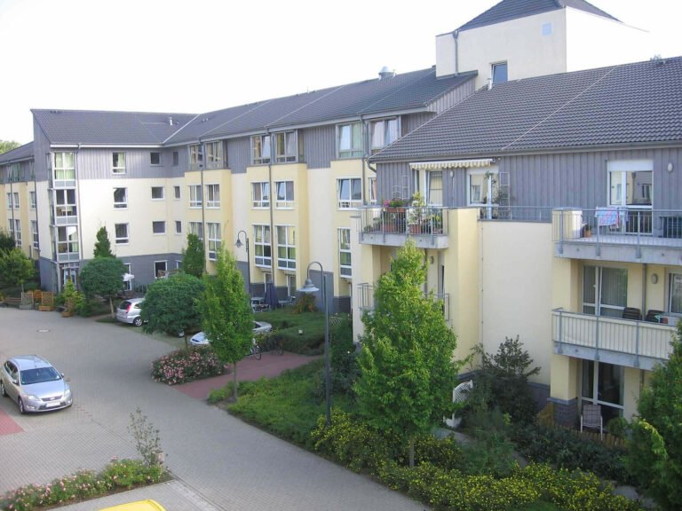 csm_gelaende-aussenansicht-pflegestift_f7660a3db4