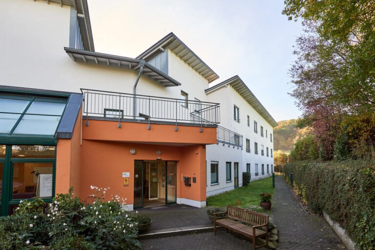 pflegeheim-kuerten-bergeck-aussenansicht-1